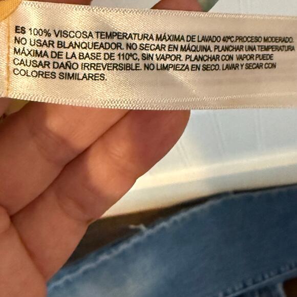 Cactus Man Ricky Singh Tropical HawaiianThemed Shirt Size Medium - Picture 7 of 7